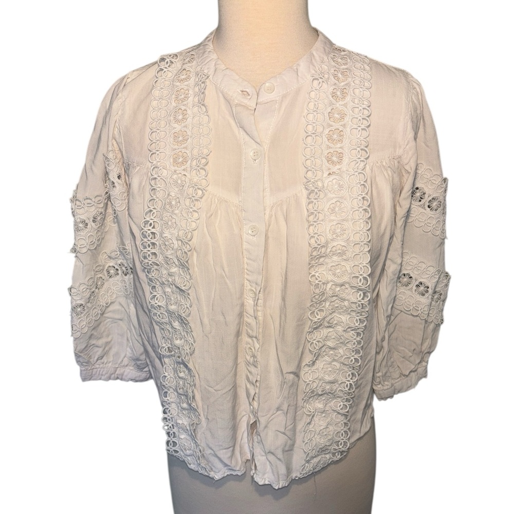 Elegant White Lace Women's Top size small